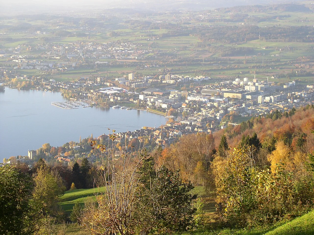Blick vom Zugerberg auf Zug und Steinhausen im Kanton Zug